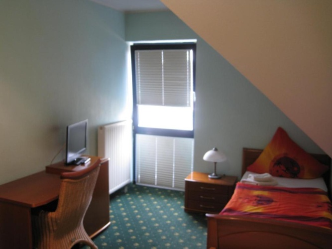 Standard Single room