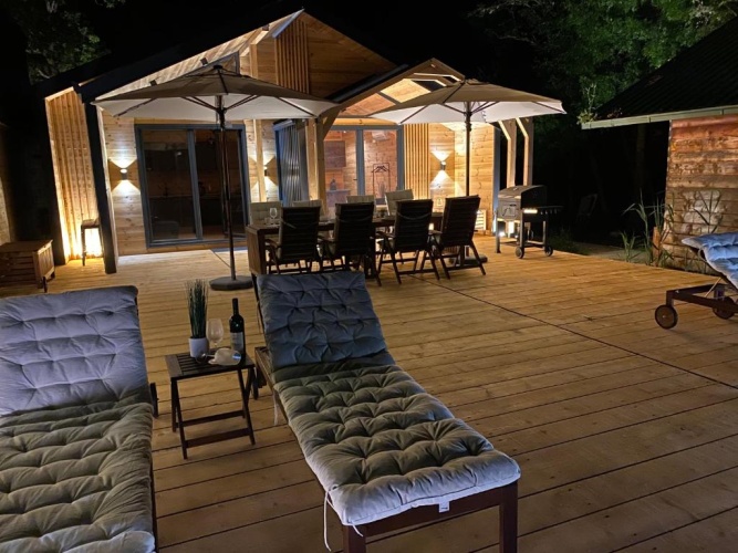2 Bedrooms Cottage