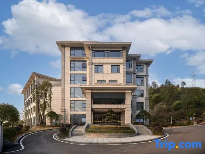 XinSu · YaYuan Resort Hotel (QianGuQing)