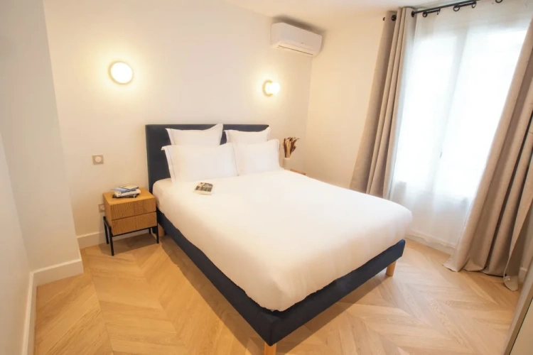 2 Bedrooms Quadruple Apartment