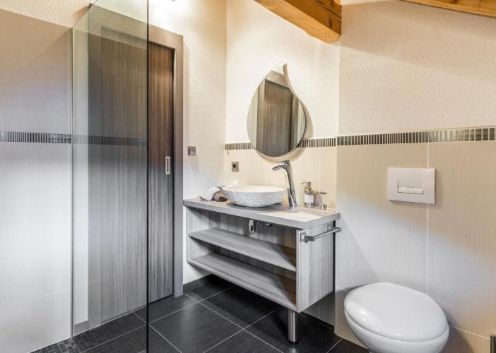 Suite with mountain view