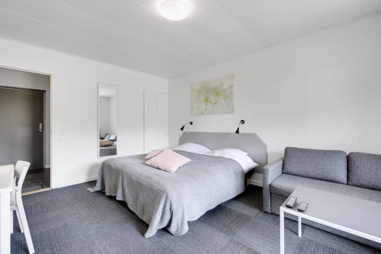 Standard Quadruple room with garden view