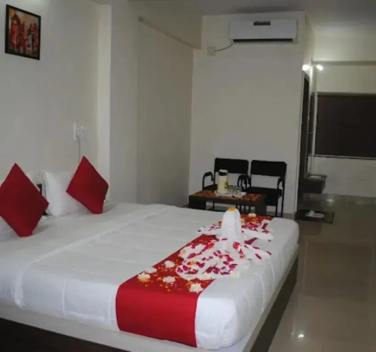 Hotel Bhavya