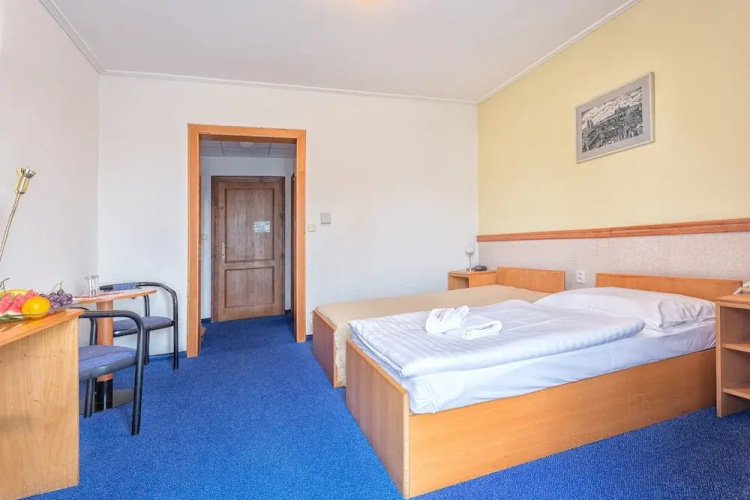 Carl Inn