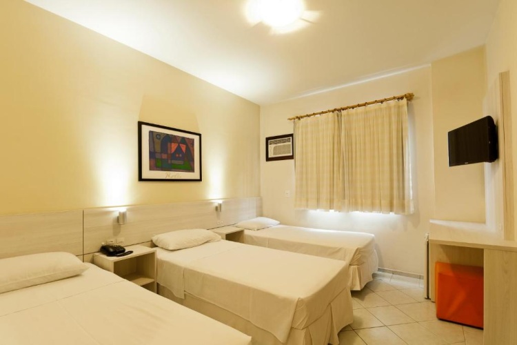 Standard Triple room