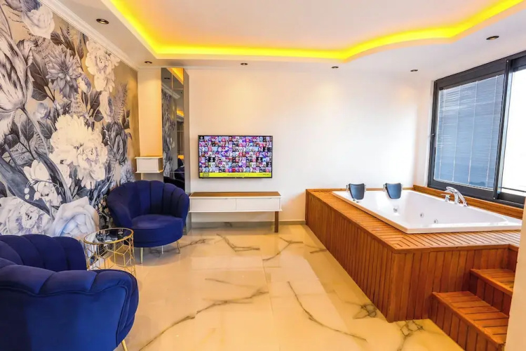 Villa White House