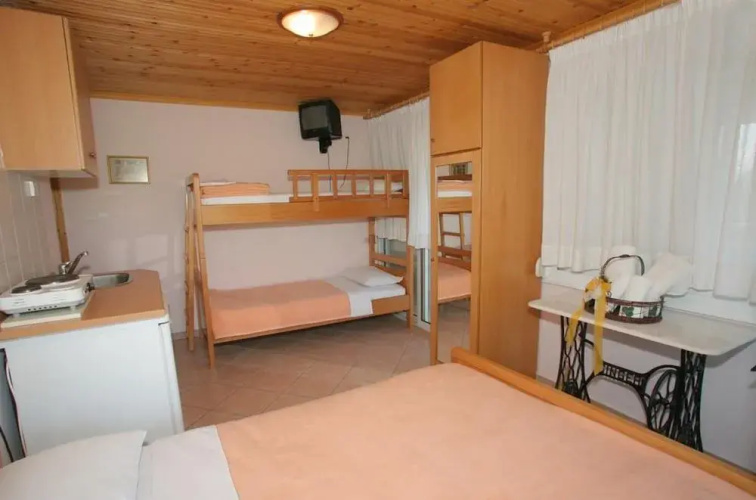 Xanthos Rooms