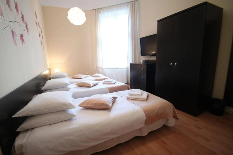 Navigator Apartments