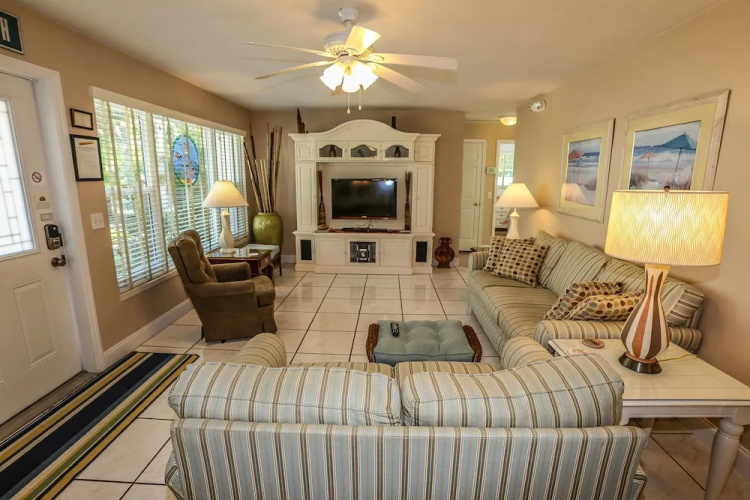 4870 Coquina Rd. - M