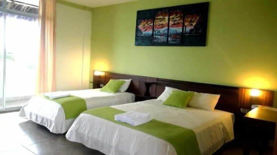 Standard Triple room
