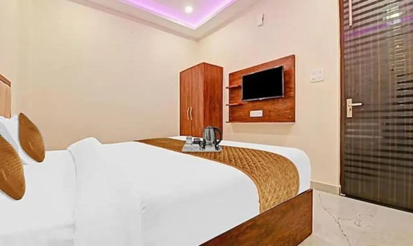 FabHotel Metro Inn