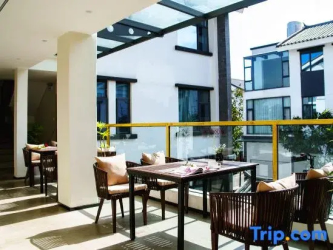 Dali Fenghe Homestay