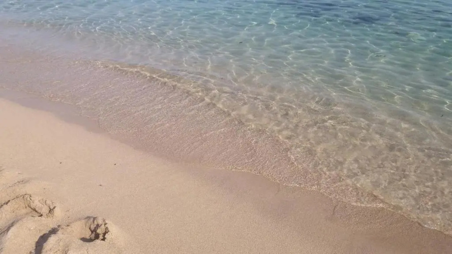 casa gialla mare del salento