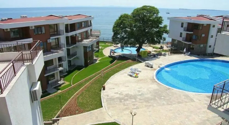GT Messambria Fort Beach Apartments