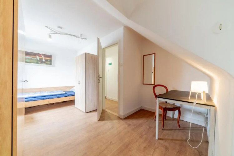 Id 6894 - Private Apartment