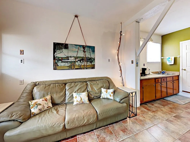 Anchor 17 - Studio Cottage