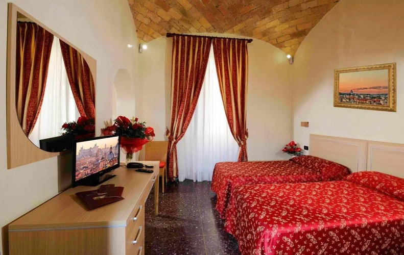 Standard Triple room