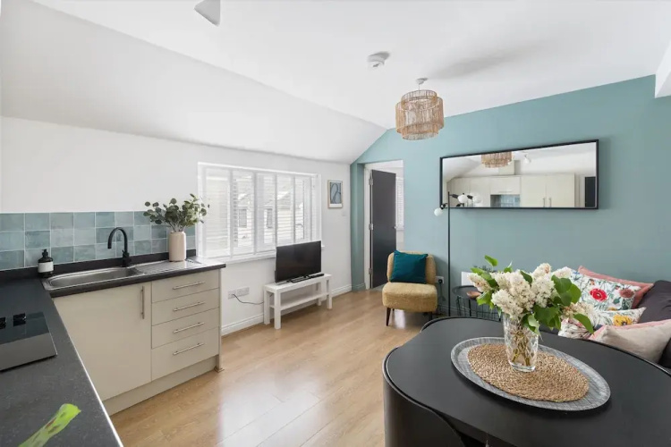 88A Albany Road