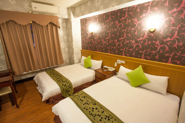 Chiayi Crown Hotel