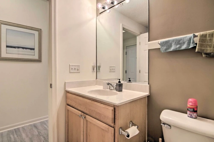 2 Bedrooms Apartment
