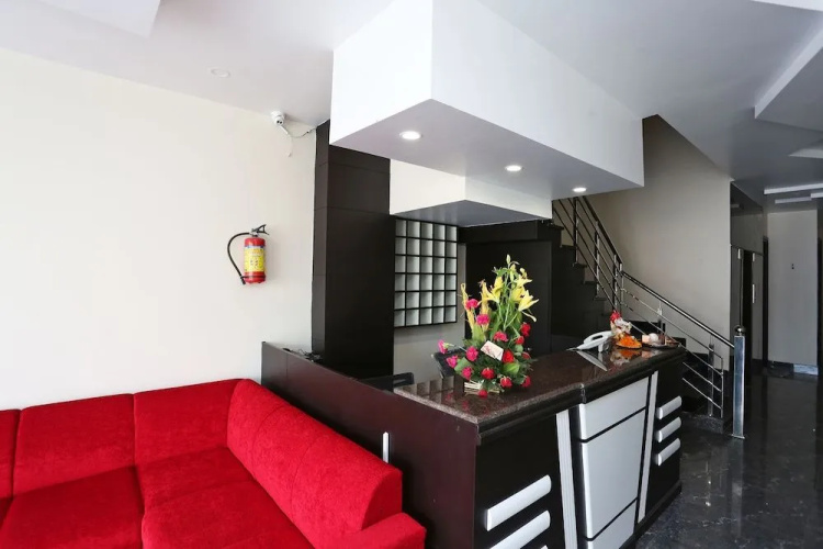 OYO 30916 Agk Residency