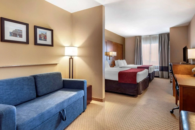 Quadruple Suite