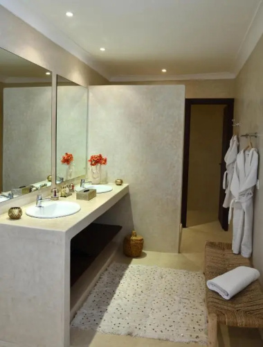 Riad LAziza