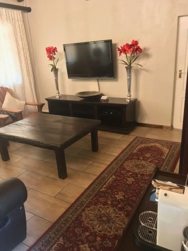 2 Bedrooms Cottage