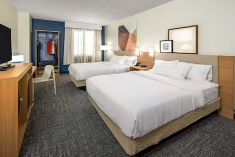 Spark by Hilton La Crosse Onalaska