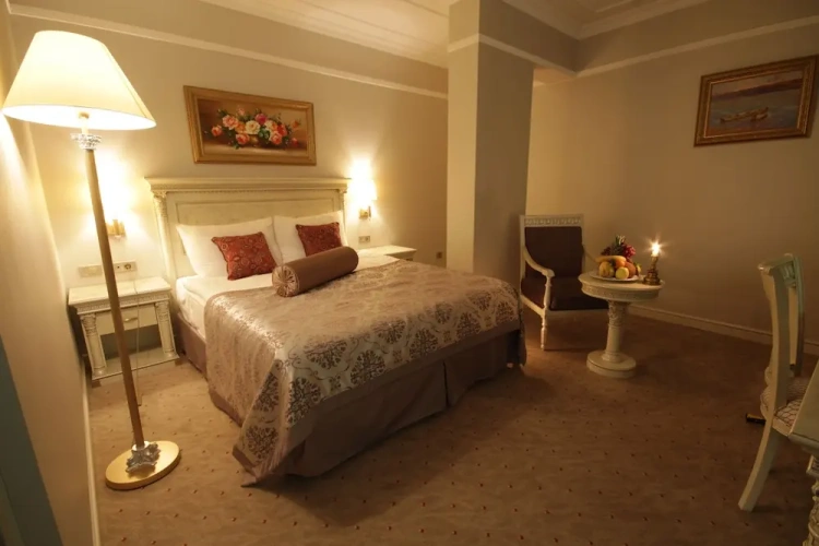 Suite with balcony