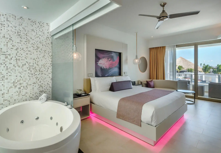 Luxury Double Club Junior Suite