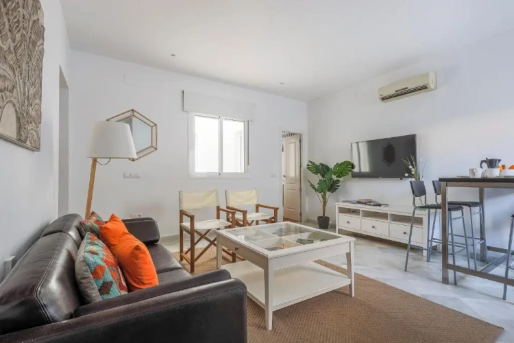 2 Bedrooms Apartment