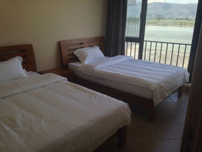 Shuanghai Holiday Hotel