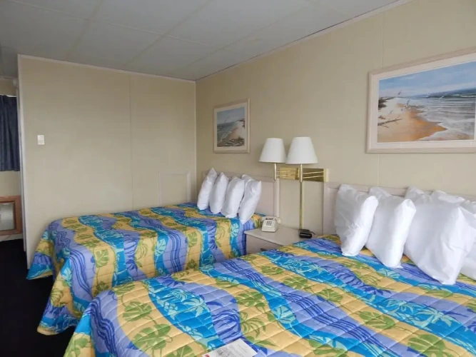 Classic Quadruple room with city view
