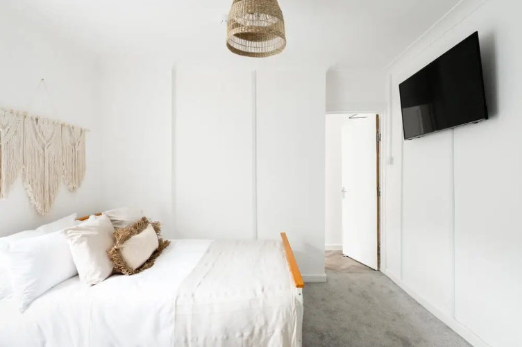 96 Caerleon Road Apartment C