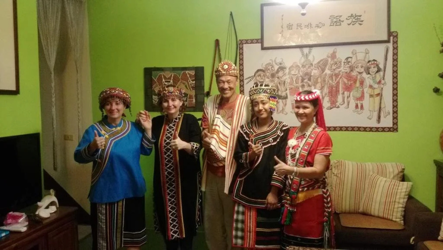 Coffee houses ethnic language