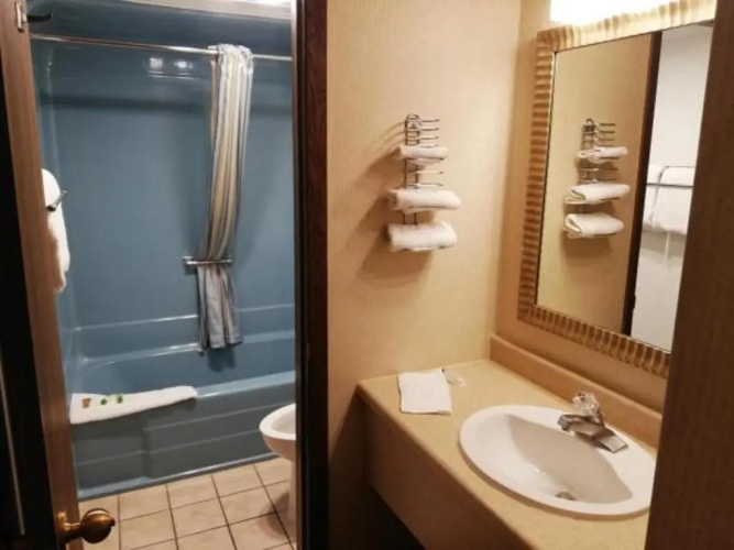 Foothills Inn