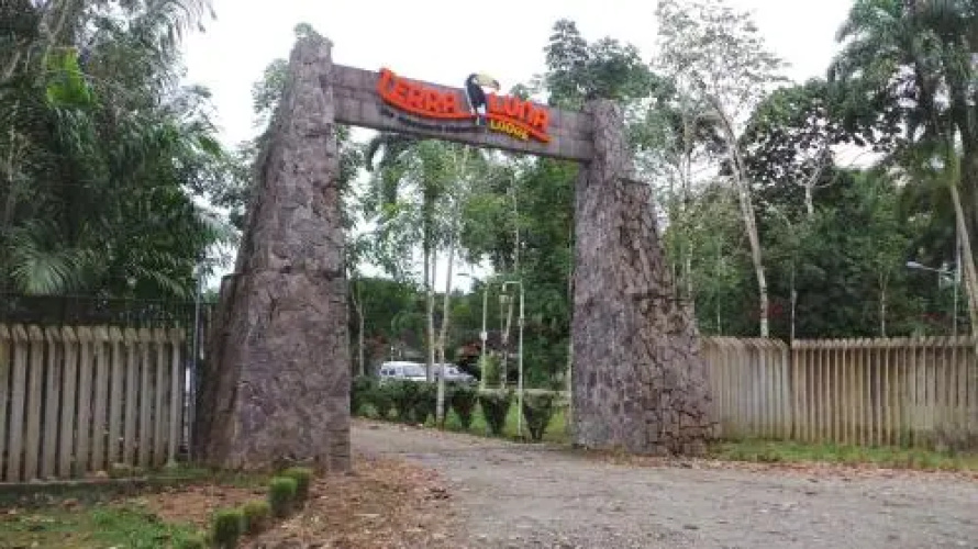 Terra Luna Lodge