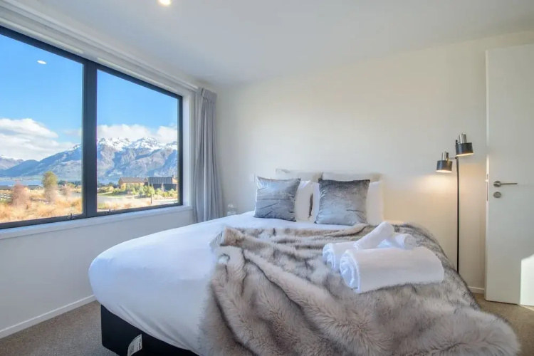 Four Season Retreat