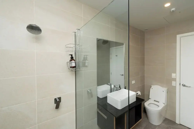 Lot 7 - Studios & Apartments
