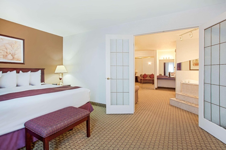 1 Bedroom Executive Double Suite