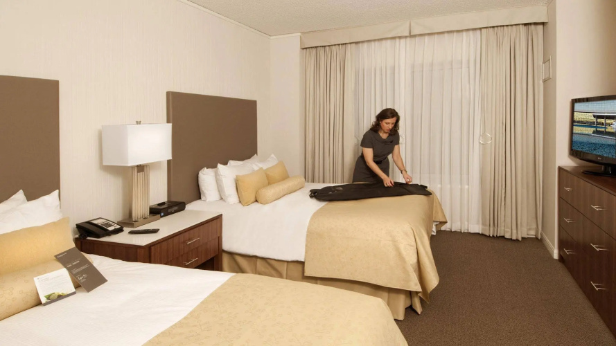 Intercontinental Suites Cleveland photo 22