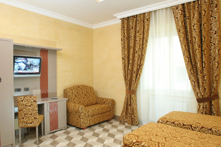 The Five Oscars Inn