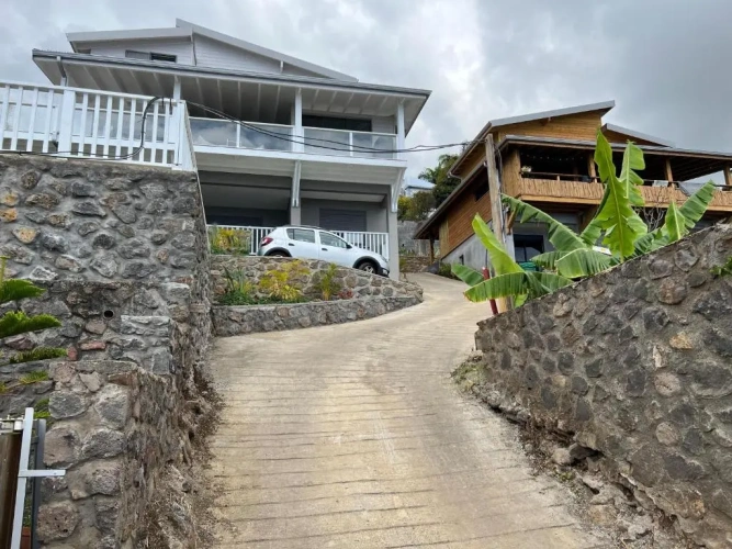 3 Bedrooms Villa