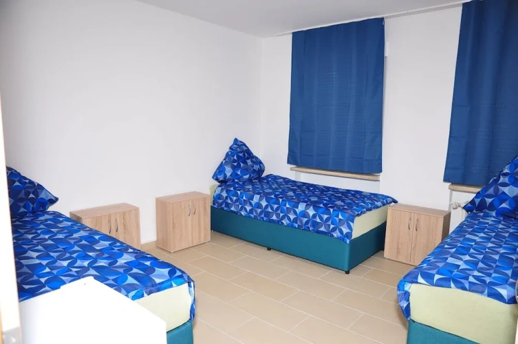 Economy Triple room