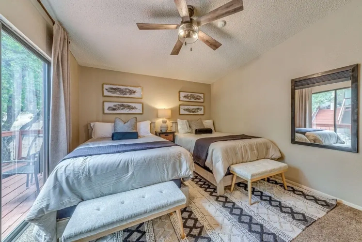 3 Bedrooms Apartment