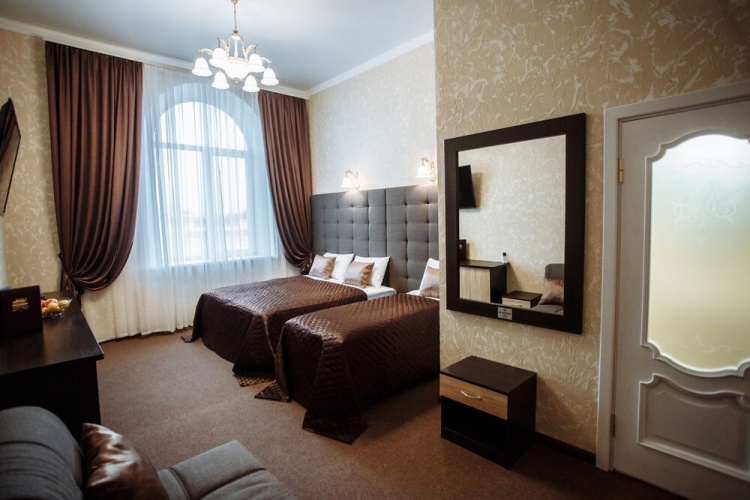 Standard Triple room