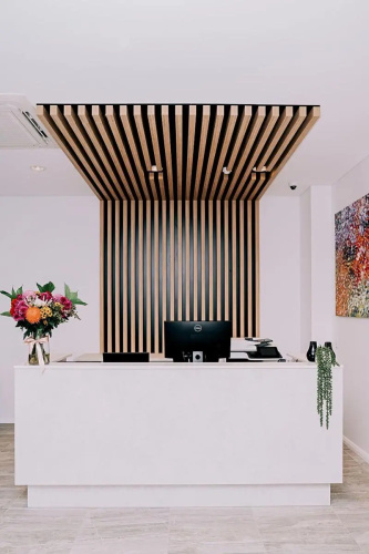 Tom's Court Hotel