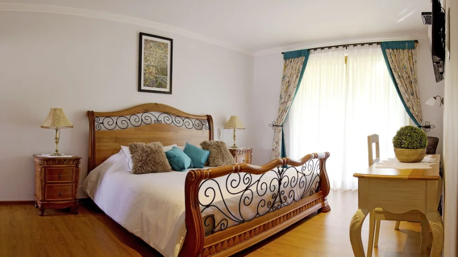 La Perla Hotel