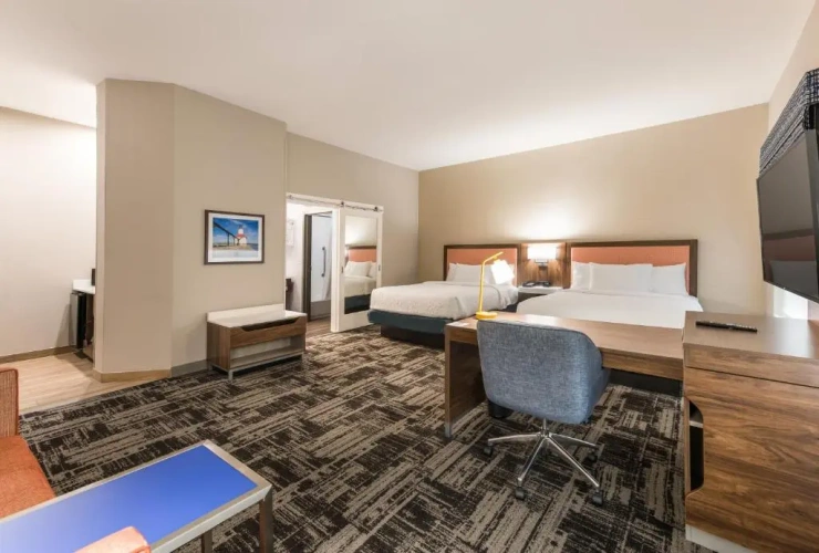 Quadruple Suite